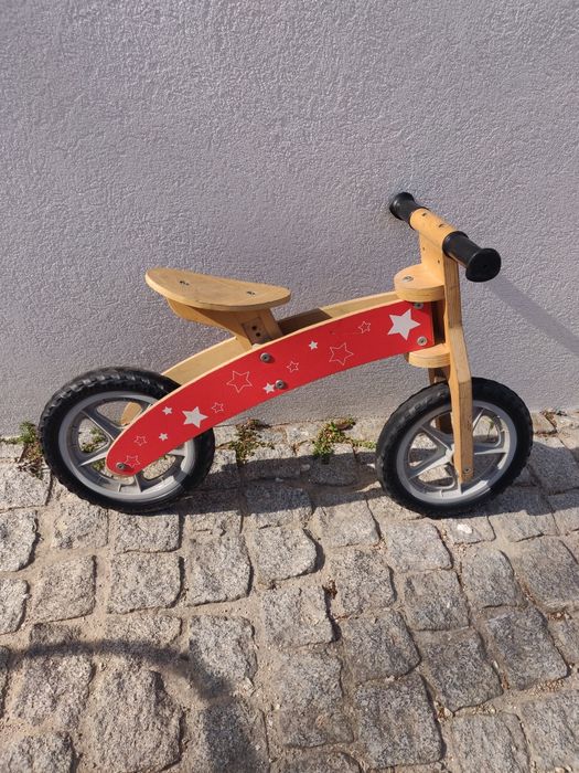 Bicicleta de equilíbrio em madeira