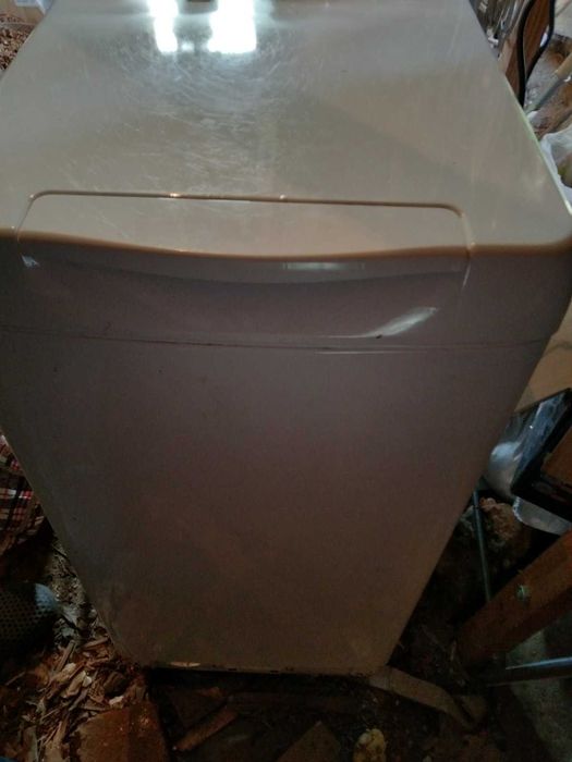 Продам пральну машину HOTPOINT ARISTON під ремонт або на запчастини.