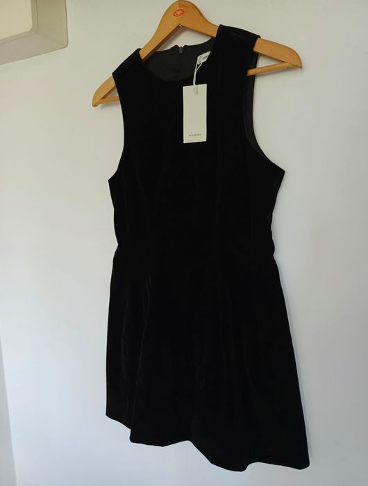 Czarna welurowa sukienka Reserved r.XS