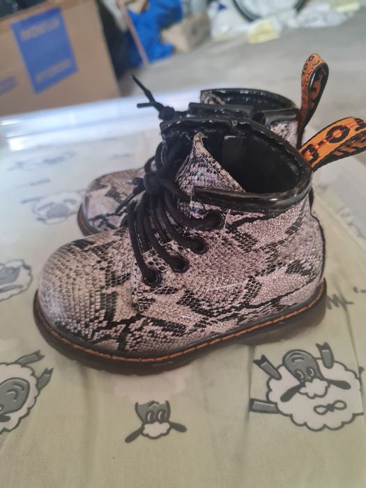 Дитячі черевички