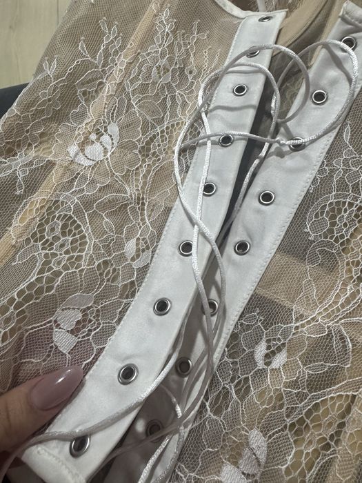 Корсет мереживний