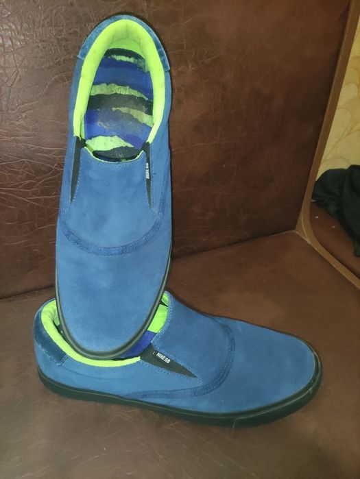 Унісекс, взуття, кросівки!