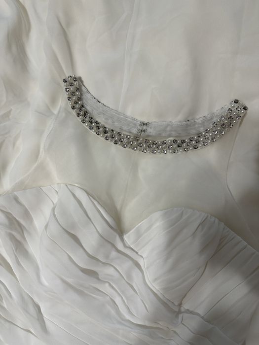 Весільна сукня біла