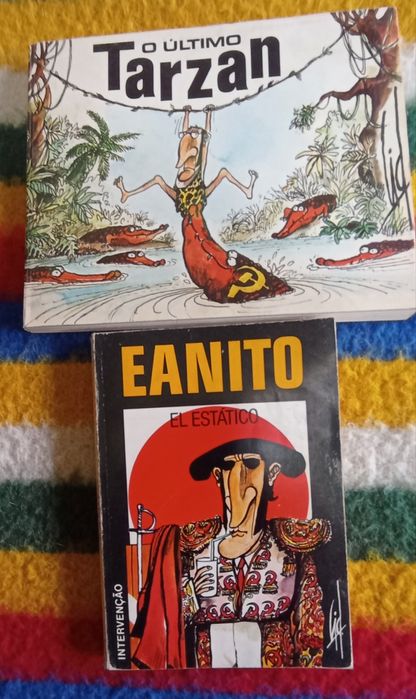 Livros Salazar e cartoons