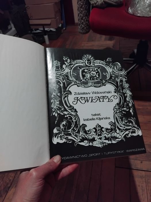 Kwiaty album z opisami