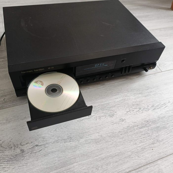 CD проигрыватель Harman Kardon HD720