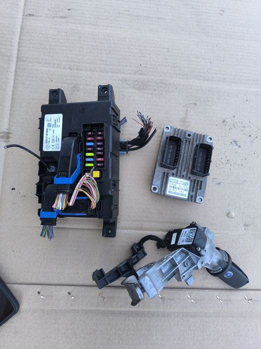 Комплект ЕБУ Fiat Grande Punto 1.4 8v. 51780241. 61601.099.05