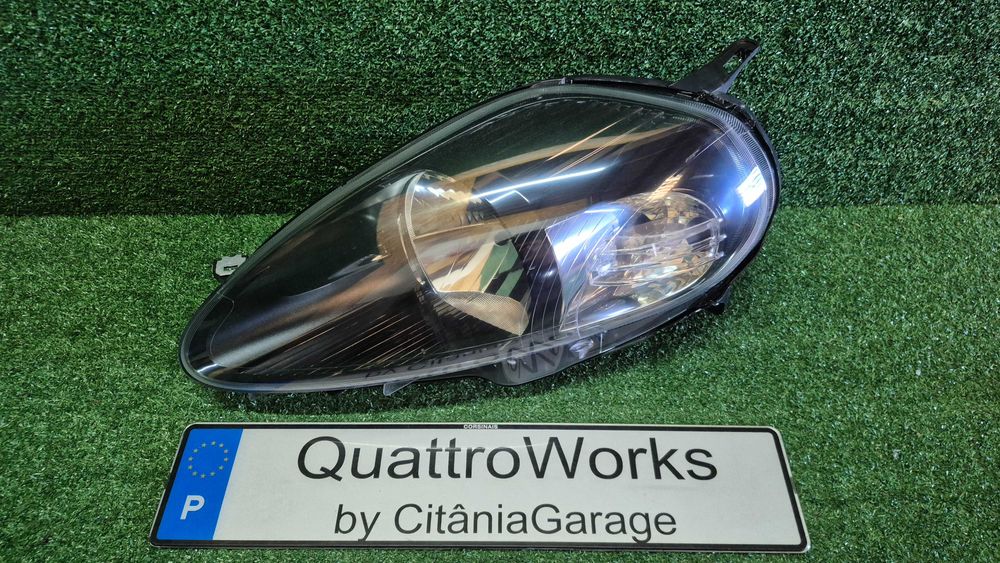 Otica Farol Esquerdo Fiat Grande Punto Punto Evo Abarth 199 2005 a 2012 Ref. 661-1147L-LDEM2 DEPO usada como nova