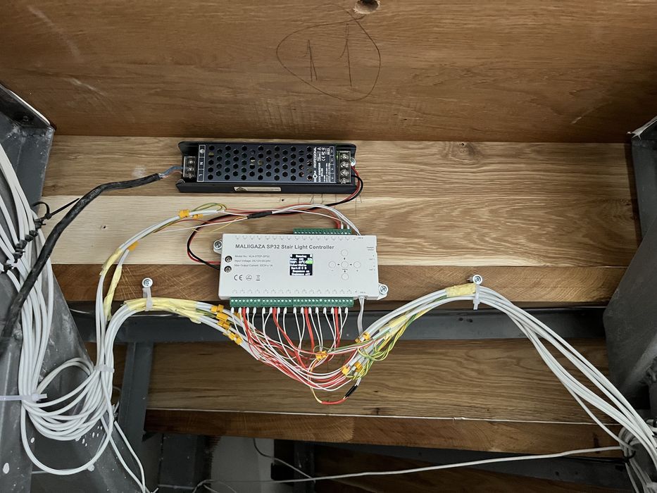 Підсвітка сходів з радіомодулем