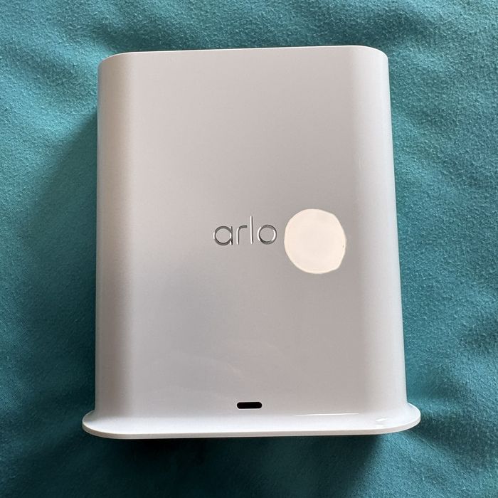 Arlo Smart Hub Super Nova / Usada por aprox 5 meses apenas