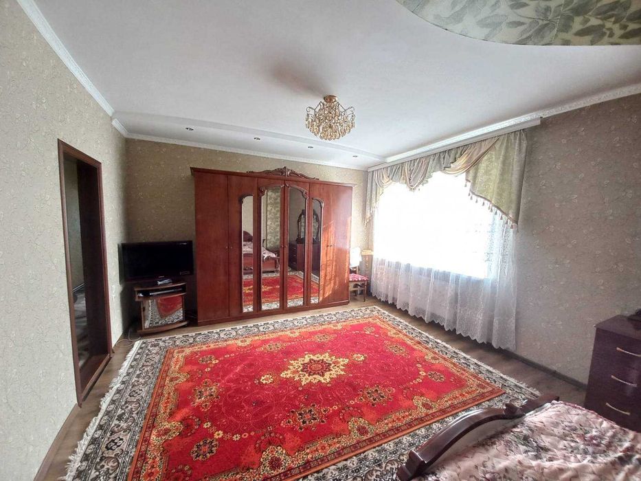 Продаж трьох кімнатної квартири по вул Асмолова площею 120 кв.м