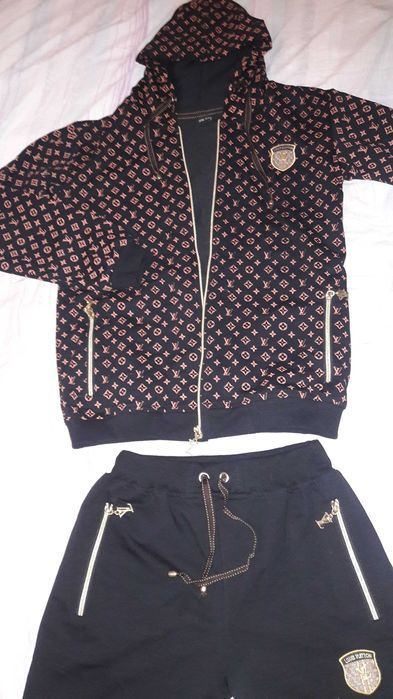 костюми шикарні Louis Vuitton, Hilfiger р. S. Як нові. Усі по 400 грн