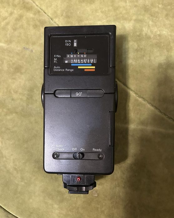 Фотовспышка Minolta и Hanimex