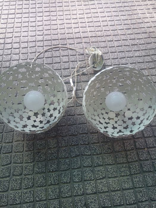 Candeeiros muito antigos de sala como novos só visto