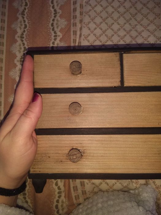 Móvel bijuteria antigo