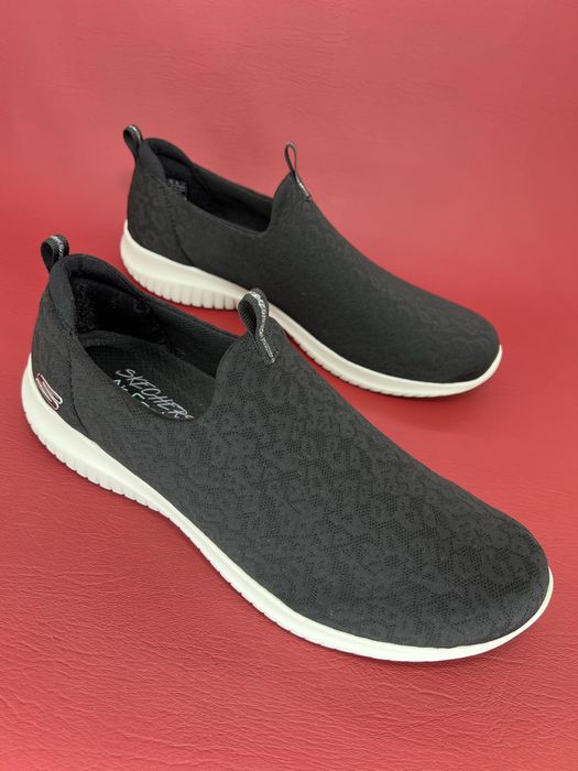 Кросівки  42р. Skechers Ultra Flex
