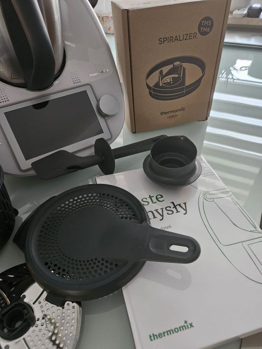 Sprzedam Thermomix TM6 z Gwarancją  12.2029.