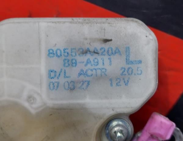 Fechadura / fecho porta frente esquerdo NISSAN Cabstar Chassis (F24M,