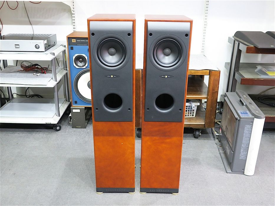 Kef Reference Model  Two colunas imaculadas high end