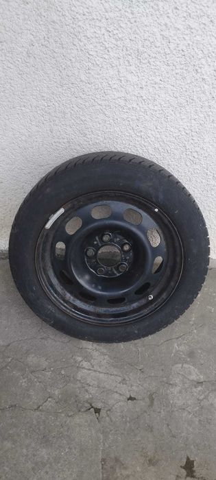 Felgi stalowe BMW z oponami Good Year Ultragrip 8