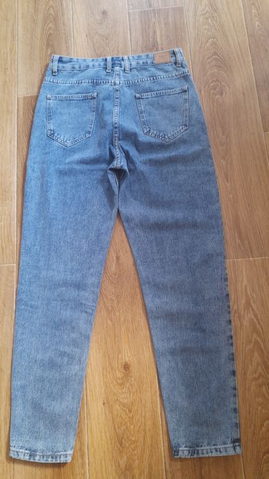 Джинси мом 27 р.