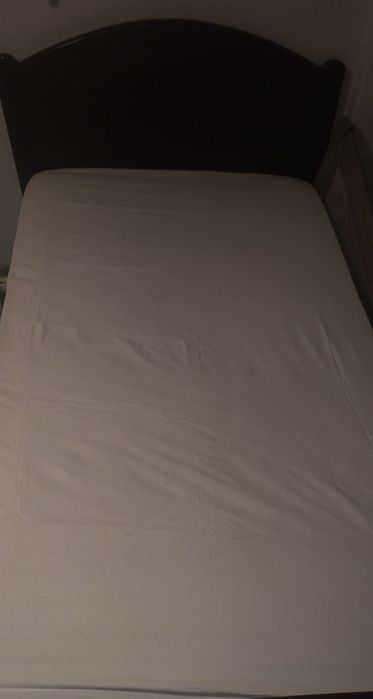 Cama de solteiro  com estrado+colchão