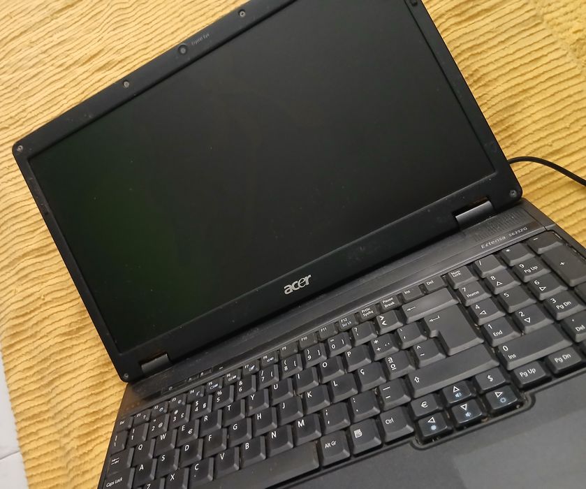 Portatil Acer ZR6 para Arranjo ou peças não da sinal sem Carregador