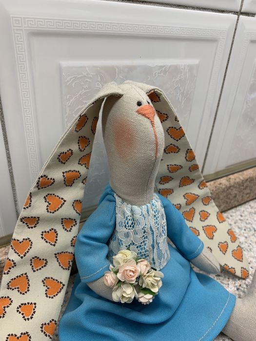 Іграшка ручної роботи зайчик