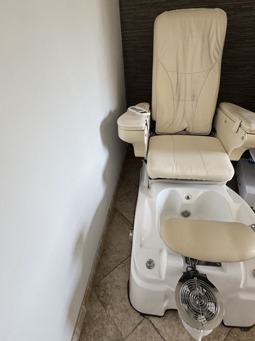 Fotel do pedicure z masażem