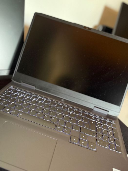 Portátil Gaming Lenovo LOQ 15APH8-614