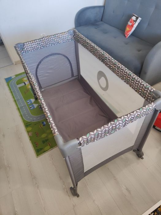 Łóżeczko turystyczne