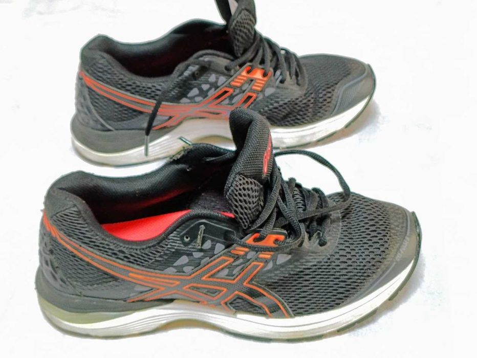 Sapatilhas Asics Gel-Pulse 9 tam. 43 seminovas