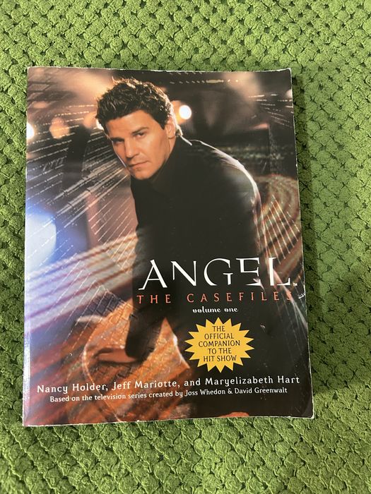 Angel: The Casefiles, Volume 1 книга англійська мова