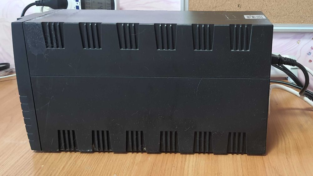 Блок бесперебойного питания  Accupower ISY 1200 инвертор  без батарей