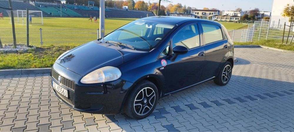 wynajem tanich aut wypozyczalnia samochodow dowoz