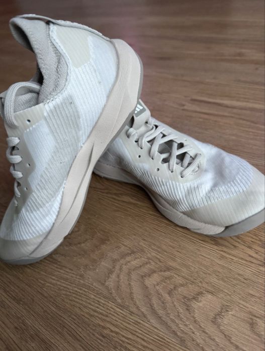 Ténis Adidas.465734514906900481
