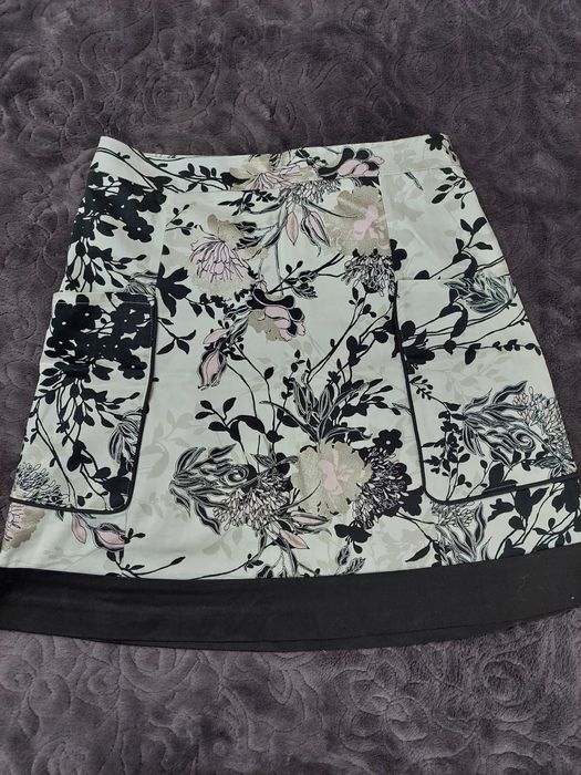 Mini spódnica w kwiaty