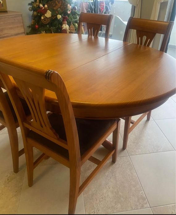 Mesa de jantar 190x108 cm + 4 cadeiras e carrinho bar