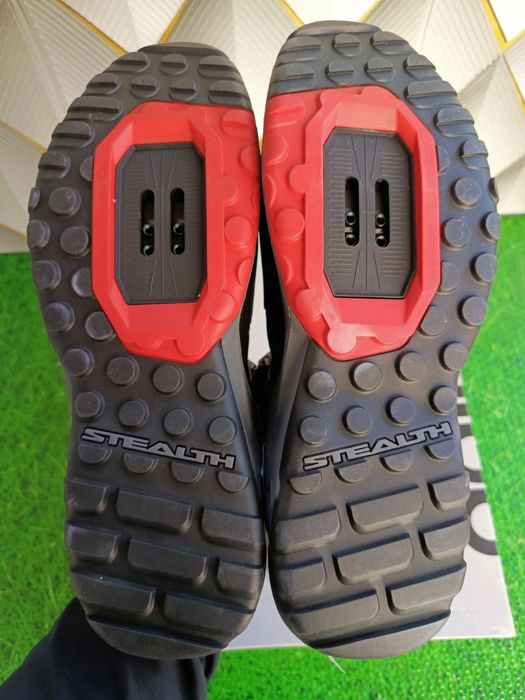 велокросівки adidas (43,45,46,47р)