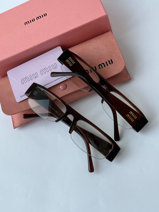 Бестселлер окуляри miu miu