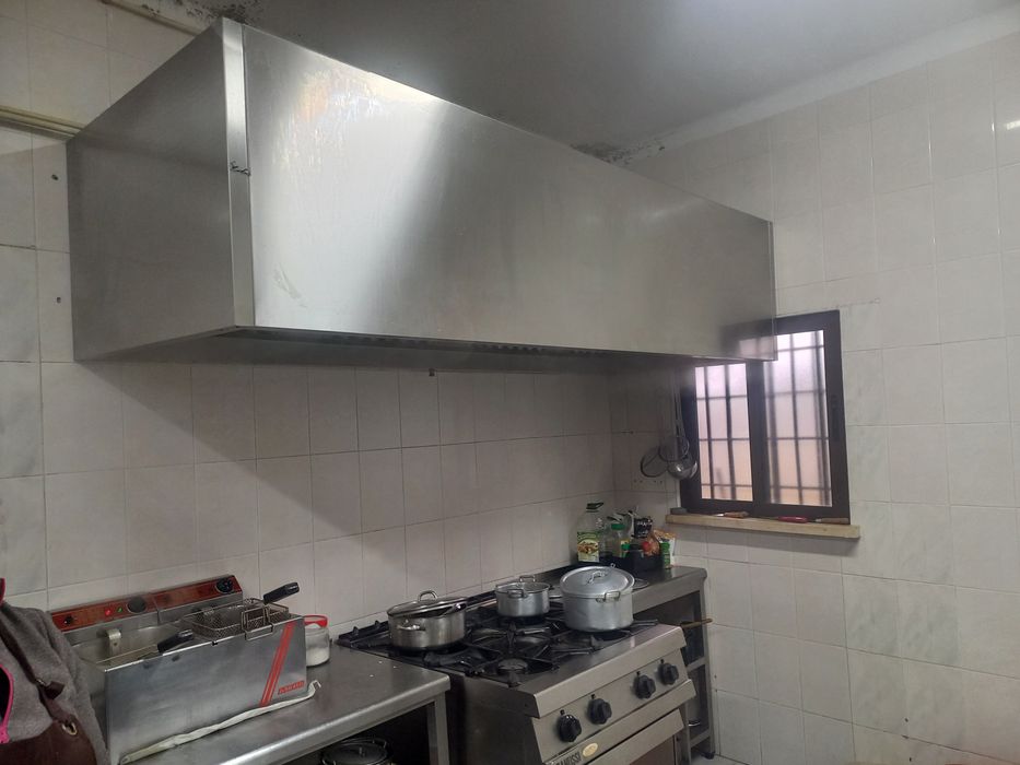 Venda de electrodomésticos e  interiores de restauração