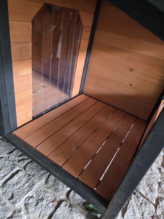 Vendo casota de madeira para cao