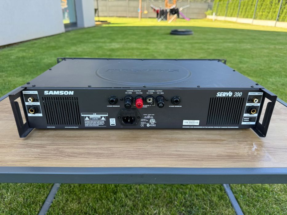 Końcówka mocy Samson Tech Servo 200