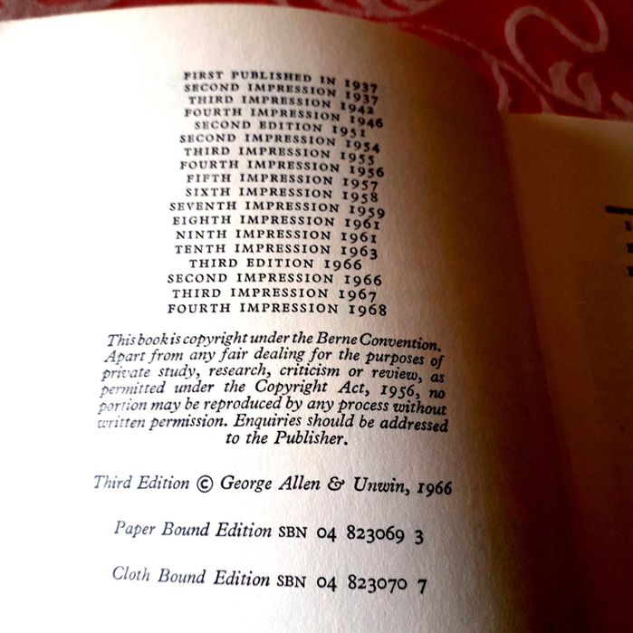 J R R Tolkien - The Hobbit (Allen & Unwin) - Edições de Coleção 1968 e 1974