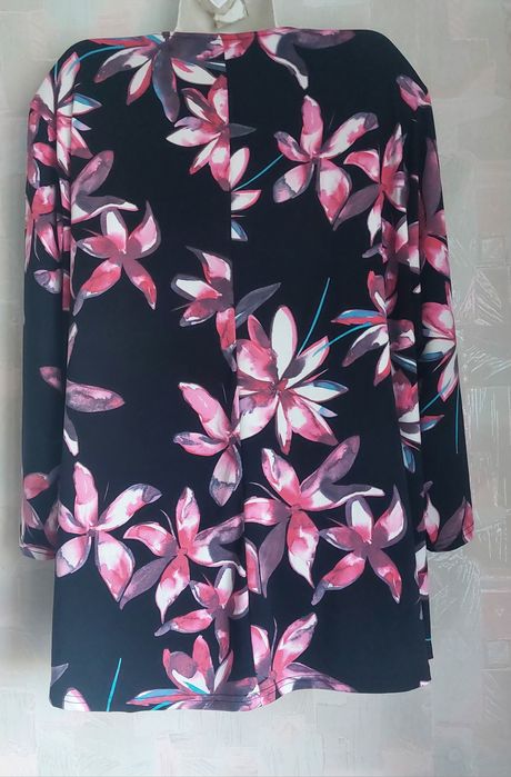 Новые туники. Размер 66-68