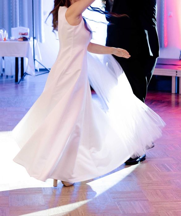 Suknia ślubna klasyczna