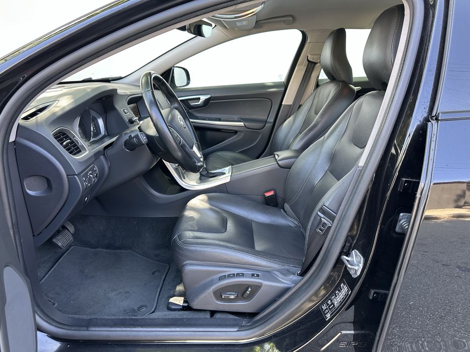 Volvo v60 cross country