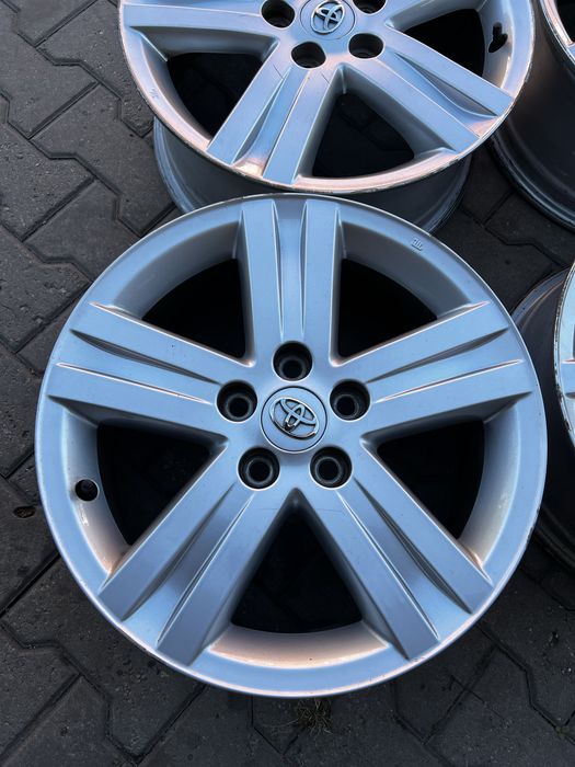 Диски R17 5x114,3 Toyota Auris Camry Corolla Avensis Prius+ Prius V Rav-4 C-HR