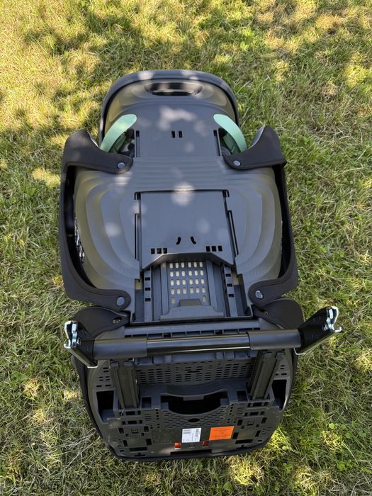 Fotelik Cybex Solution B i-Fix / jak nowy, na gwarancji
