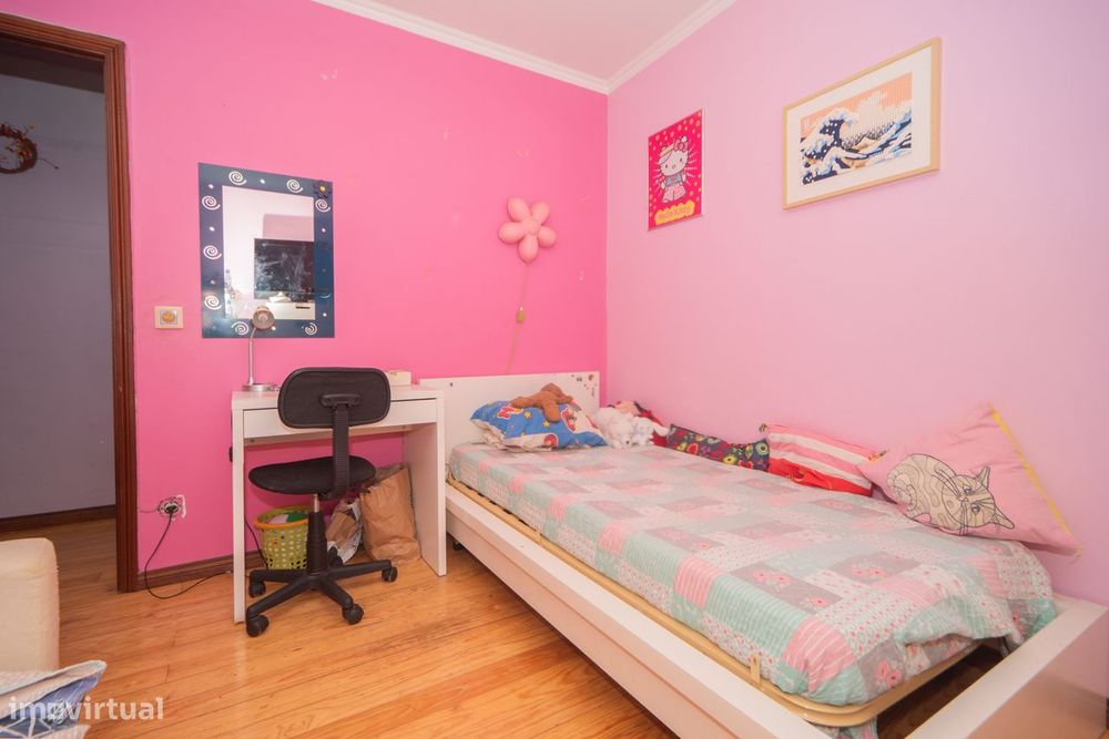 Apartamento T2+1 com cave e espaços adicionais na Tv. Nazaré, Lisboa